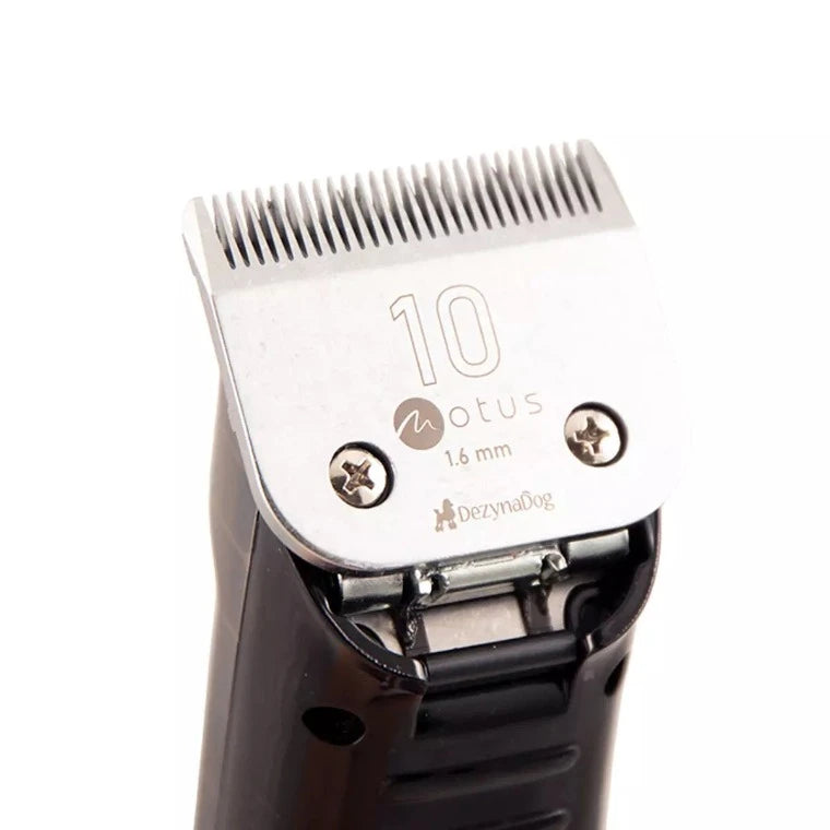Detachable Blade fitted to the Dezynadog Clippers
